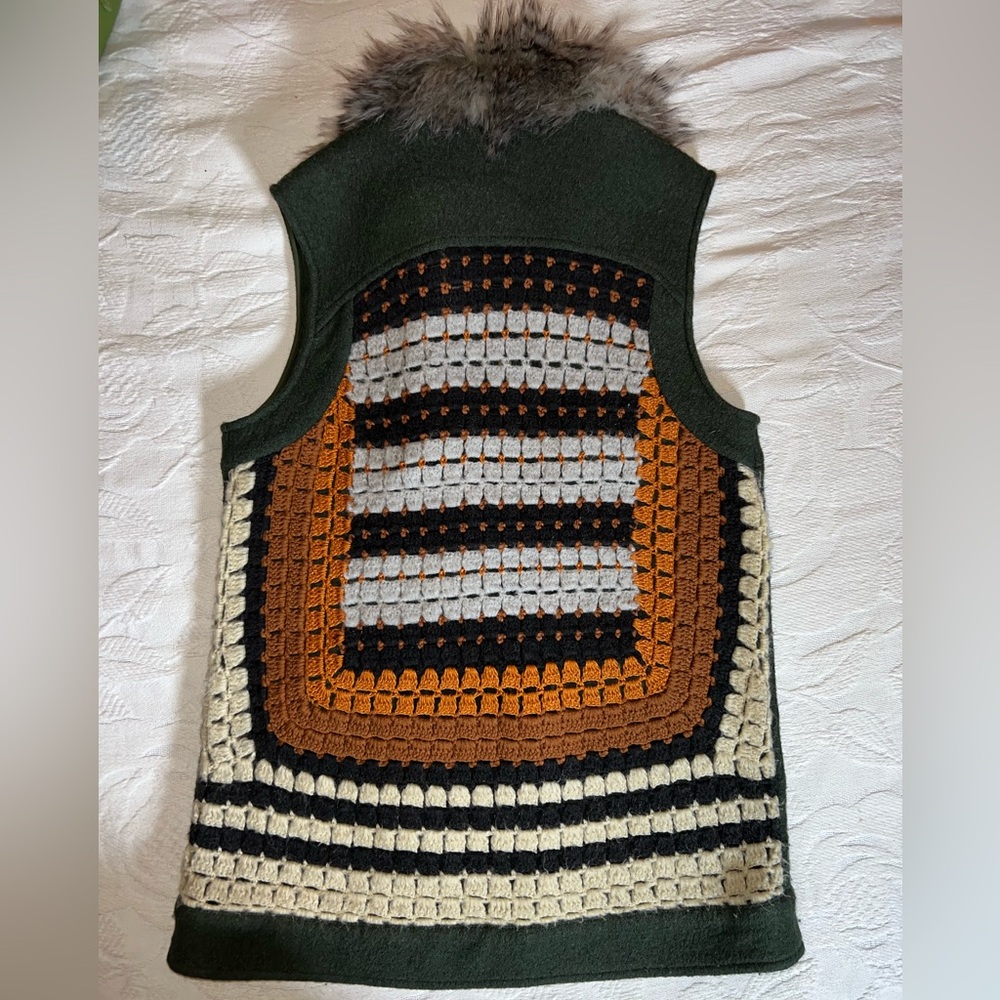 Anthropologie ❤️ Elevenses Boho Faux Fur Collar Crochet Vest Wool Blend Green - Picture 2 of 7